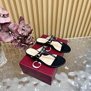 Gucci Women's Thong Sandal With Horsebit Black - 1