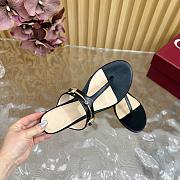 Gucci Women's Thong Sandal With Horsebit Black - 5
