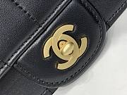 Chanel Black Lambskin Shoulder Bag 26x13x4cm - 2