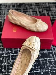 Valentino Garavani Quiltie 67 Beige Ballerinas Flat - 5