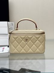 Chanel Top Handle Vanity Case Beige Lambskin 16.5x10x8cm - 1