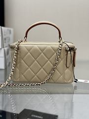 Chanel Top Handle Vanity Case Beige Lambskin 16.5x10x8cm - 5