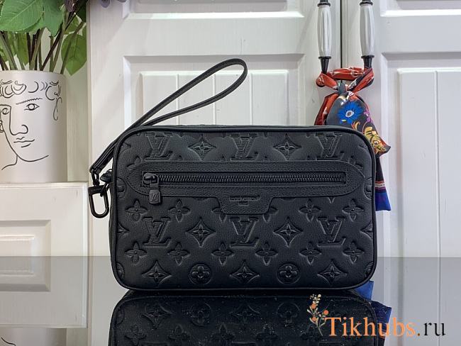 Louis Vuitton LV Pochette Kasai Black 24.5x15.5x6cm - 1