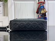 Louis Vuitton LV Pochette Kasai Black 24.5x15.5x6cm - 3
