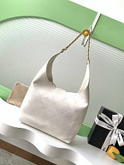 Chanel Large Hobo Bag White 37x30x14cm - 4