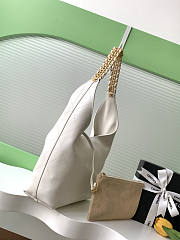 Chanel Large Hobo Bag White 37x30x14cm - 3