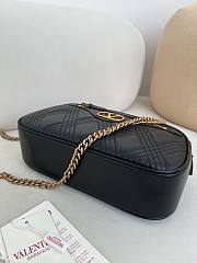 Valentino Garavani Quiltie 67 Medium Shouder Bag Black 24x16x6.5cm - 5