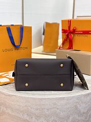 Louis Vuitton LV Low Key Hobo MM Chocolate Brown 31x35x18cm - 4