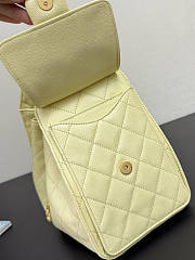 Chanel 25 Small Handbag Light Yellow Calfskin Gold 30x26x14cm - 2
