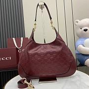 Gucci B Medium Shoulder Bag Red 42x36x2cm - 2