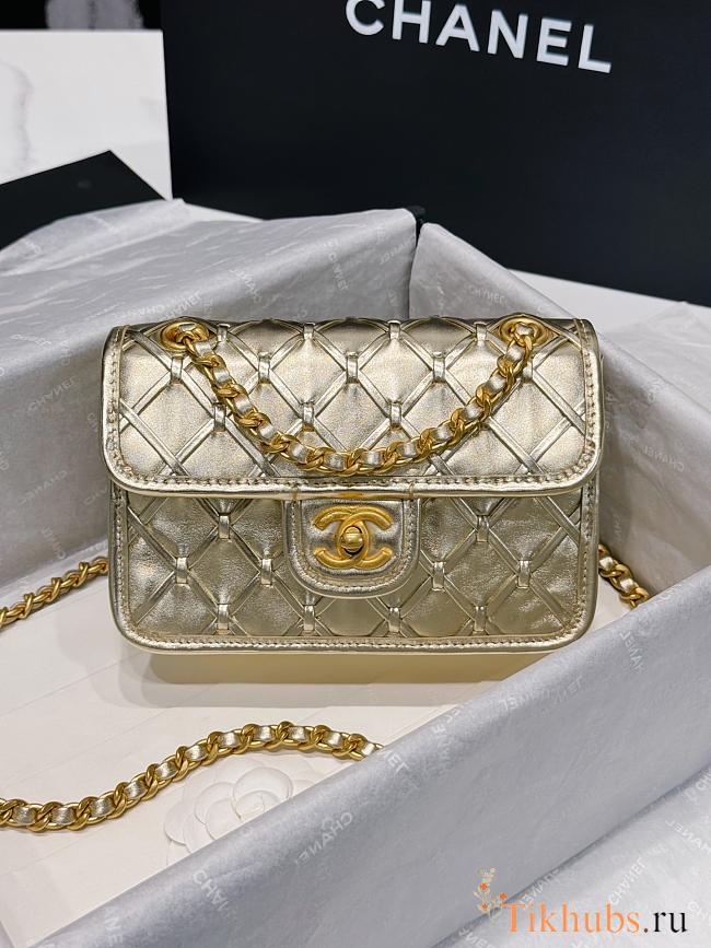 Chanel Mini Flap Bag Gold Metallic 19x13x5.5cm - 1