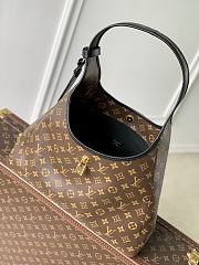 Louis Vuitton LV The Drop GM 41cm - 6