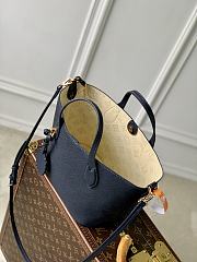 Louis Vuitton LV Blossom PM Bag Navy Blue 20x20x12.5cm - 6