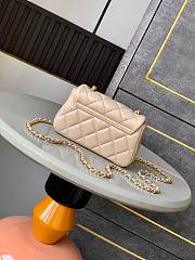 Chanel Clutch With Strap Beige Lambskin 16.5x10x5cm - 2