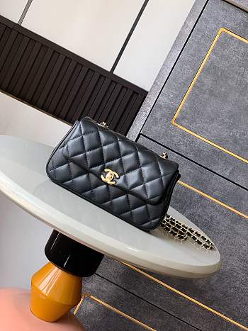 Chanel 25s Flap Bag Black Lambskin 20x11x5.5cm