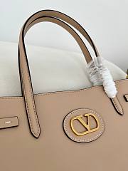 Valentino Garavani Antibes Medium Shopping Bag Nude 35x29x18cm - 5