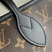 Louis Vuitton LV Neverfull MM Monogram Black Strap 32x27x14cm - 4