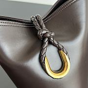 Bottega Veneta Small Liberta Bucket Brown 22x18x15cm - 2