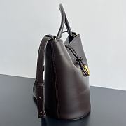 Bottega Veneta Medium Liberta Bucket Brown 30x18x18cm - 6