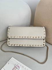 Valentino Garavani Rockstud Wallet On Chain White 21x6x11cm - 1