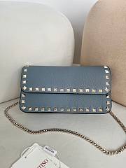 Valentino Garavani Rockstud Wallet On Chain Blue 21x6x11cm - 1