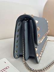 Valentino Garavani Rockstud Wallet On Chain Blue 21x6x11cm - 2
