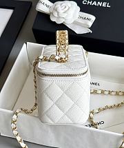 Chanel Top Handle Vanity Case White Caviar Gold 17x9.5x7.8cm - 2