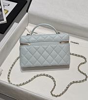 Chanel Top Handle Vanity Case Blue Caviar 17x19.5x5.5cm - 2