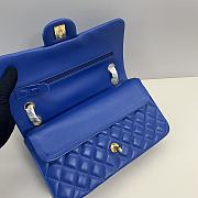 Chanel Medium Flap Bag Electric Blue Gold Lambskin 25cm - 2