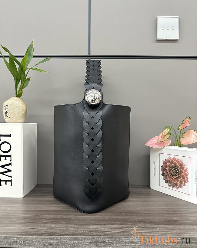 Loewe Pebble Black Braided Leather Bucket 28x24.5x23.5cm - 1