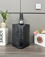 Loewe Pebble Black Braided Leather Bucket 28x24.5x23.5cm - 1