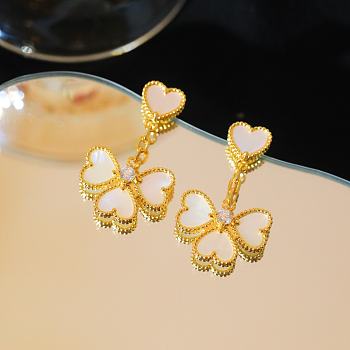 Van Cleef & Arpels Sweet Heart Diamond Earrings