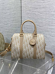 Dior Groove 25 Bag Natural Oblique Jacquard 25x19x16cm - 1