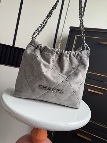Chanel 22 Medium Handbag Suede Grey 35x37x7xcm