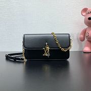 Louis Vuitton LV Wallet On Chain Bloom Black 20x11.5x4cm - 1