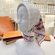 Louis Vuitton LV White Scarf 90x90cm - 3