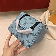Louis Vuitton LV Dopp Kit Blue 28x15x16.5cm - 4
