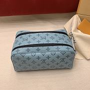 Louis Vuitton LV Dopp Kit Blue 28x15x16.5cm - 3
