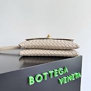 Bottega Veneta Knot Lock Beige Bag 25x16x5.5cm - 6