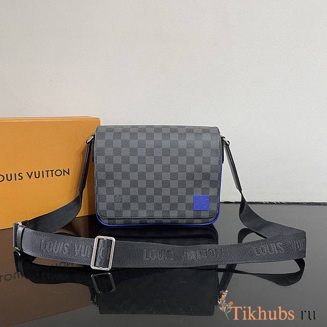 Louis Vuitton LV Sac Messenger District 26x20x7cm - 1