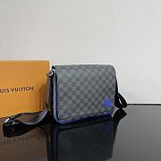 Louis Vuitton LV Sac Messenger District 26x20x7cm - 4
