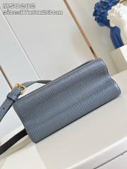 Louis Vuitton LV Twist MM Bag Grey 23x16x8cm - 2
