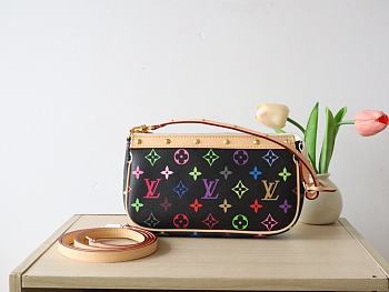 Louis Vuitton LV Pochette Accessoires Black 22x13cm