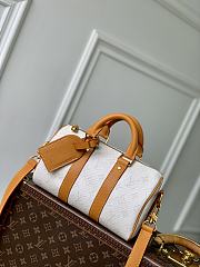 Louis Vuitton LV Keepall Bandoulière 25 White 25x15x11cm - 1