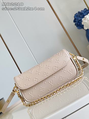 Louis Vuitton LV Wallet On Chain Ivy Beige 23.5x12x4.3cm