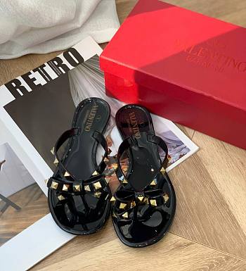 Valentino Rockstud Flip Flops Black