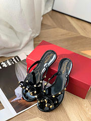 Valentino Rockstud Flip Flops Black - 4