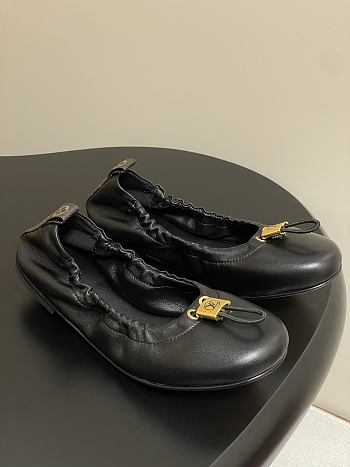 Louis Vuitton LV Nolita Flat Ballerina Black