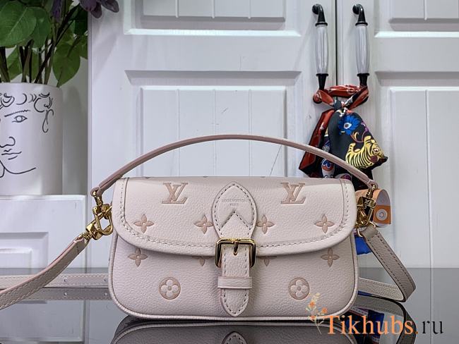 Louis Vuitton LV Nano Diane Bag Eden 19x10.5x6cm - 1
