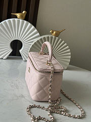 Chanel Handle Vanity Case Light Pink Bag 17x10x8cm - 3